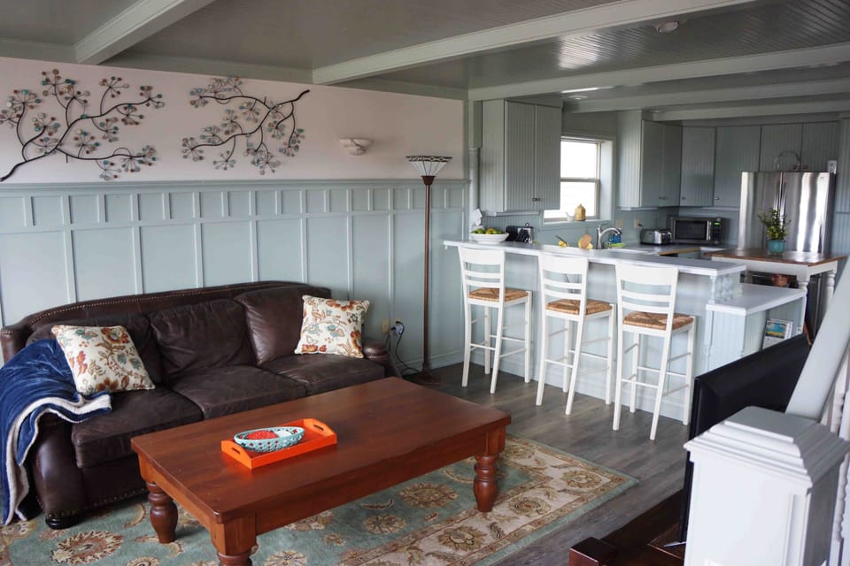 Living room with fireplace