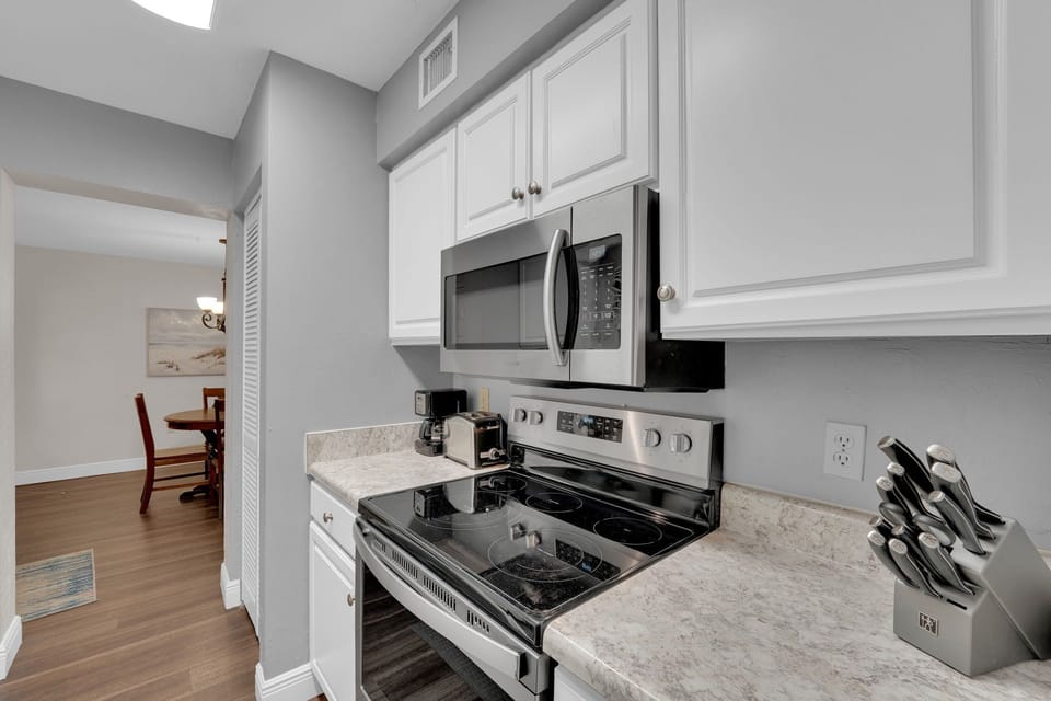 Fully equipped kitchen