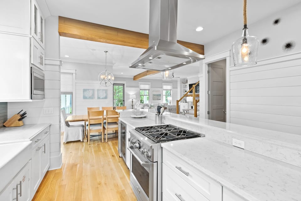 First Floor: Kitchen