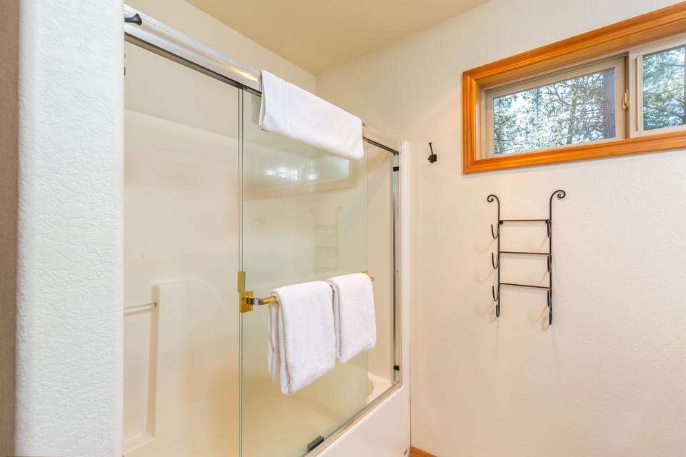 Primary Bathroom - Main Level