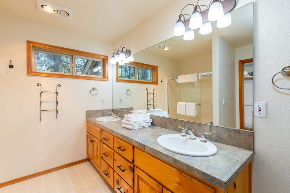 Primary Bathroom - Main Level