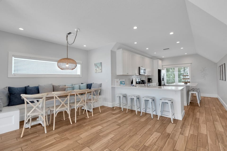 Kitchen, Dining Area