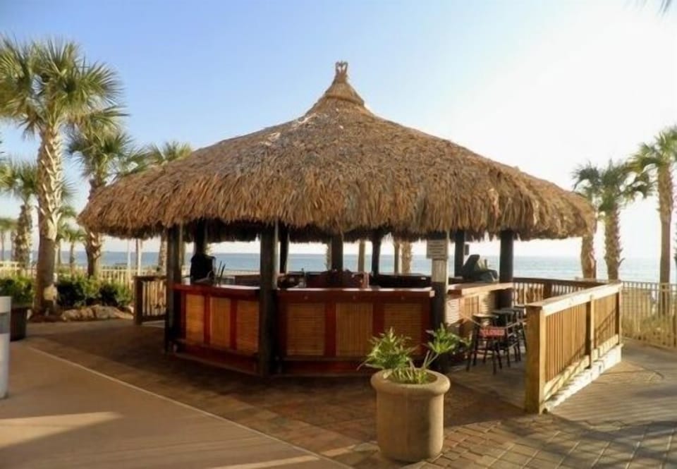 Tiki bar