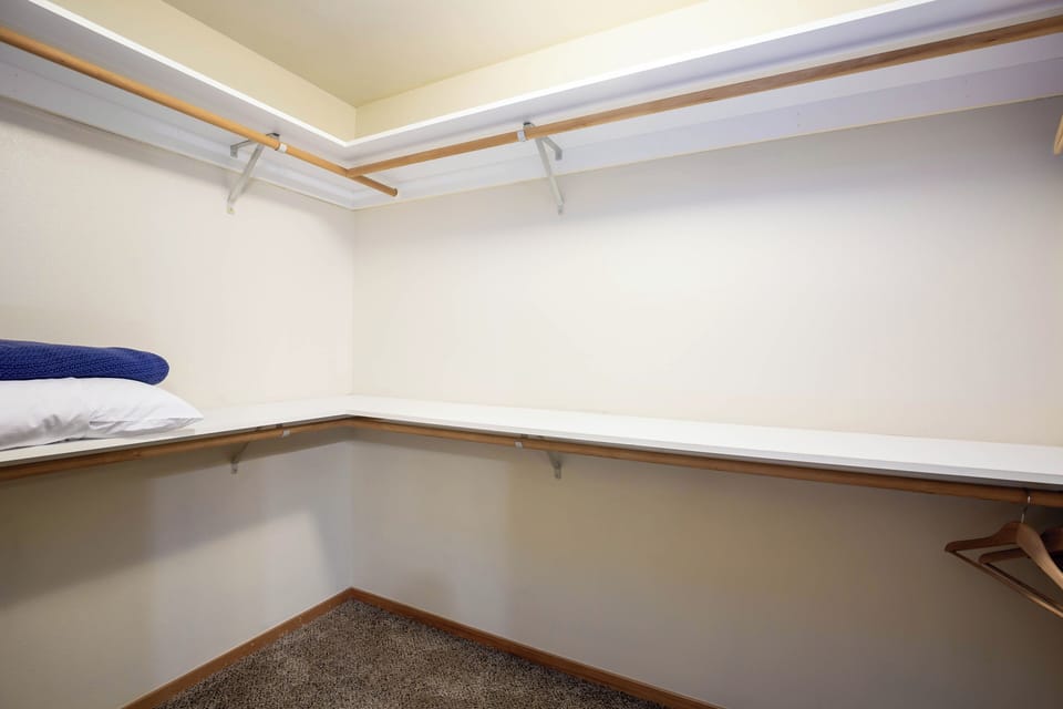Ensuite King Bedroom Closet - Main Level
