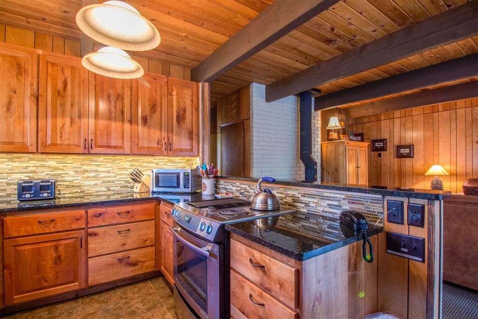 Kitchen - Main Level