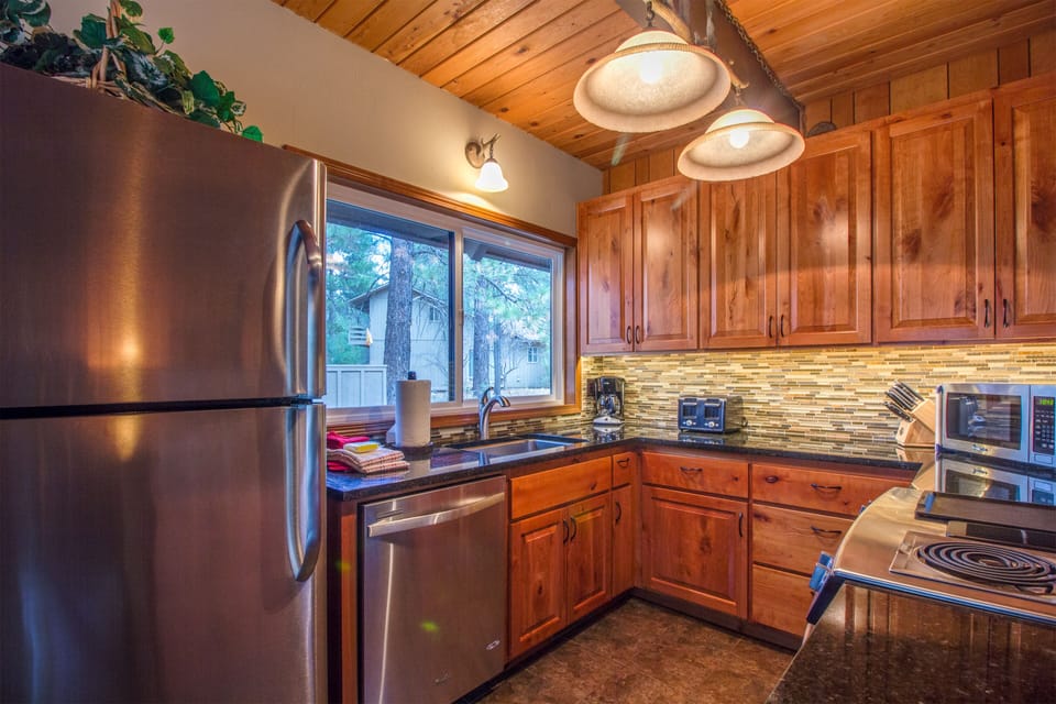 Kitchen - Main Level