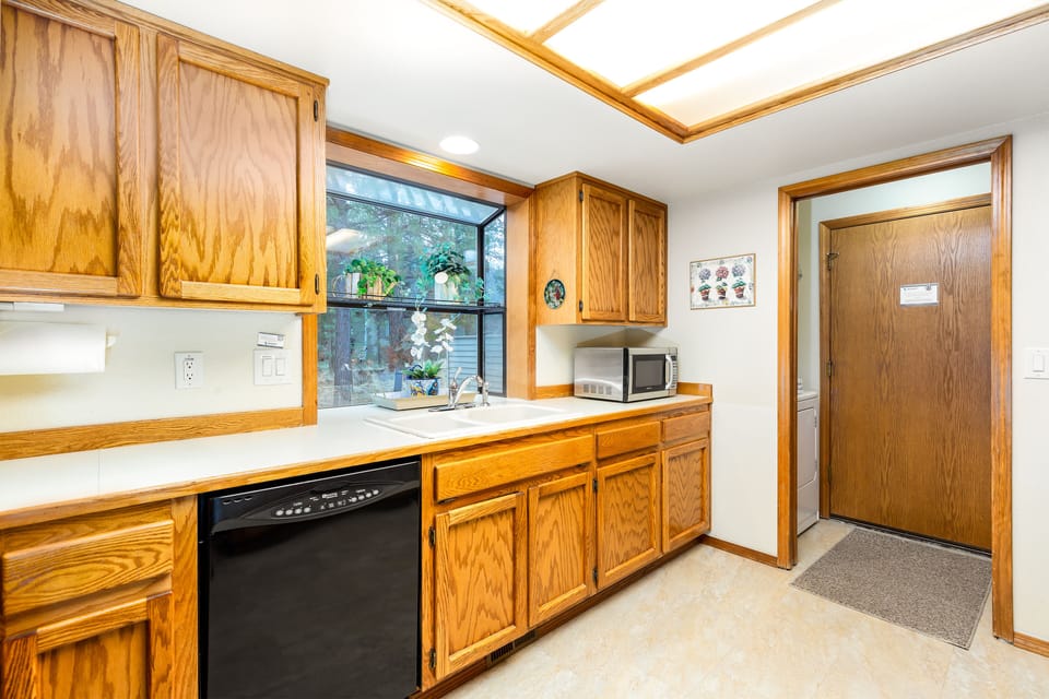 Kitchen - Main Level