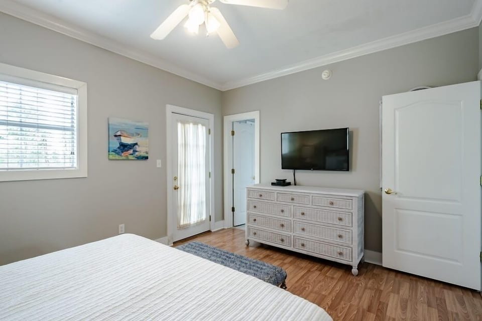 12 Purple Parrot 18CU Bedroom