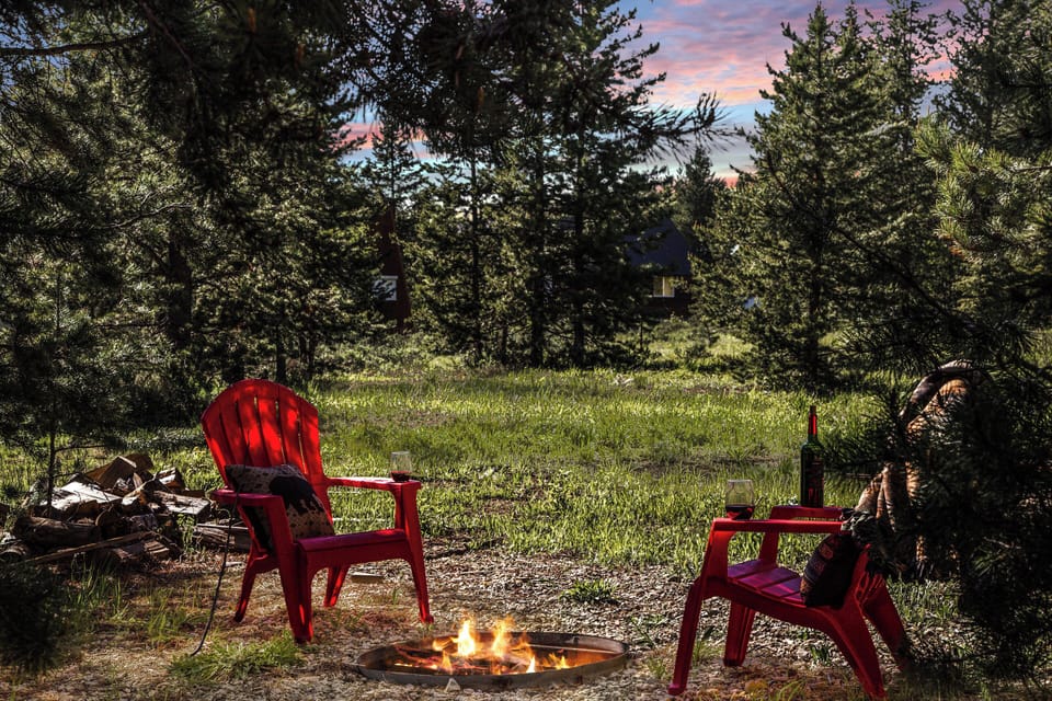 Rimfire Refuge ~ fire pit (please bring your own wood)