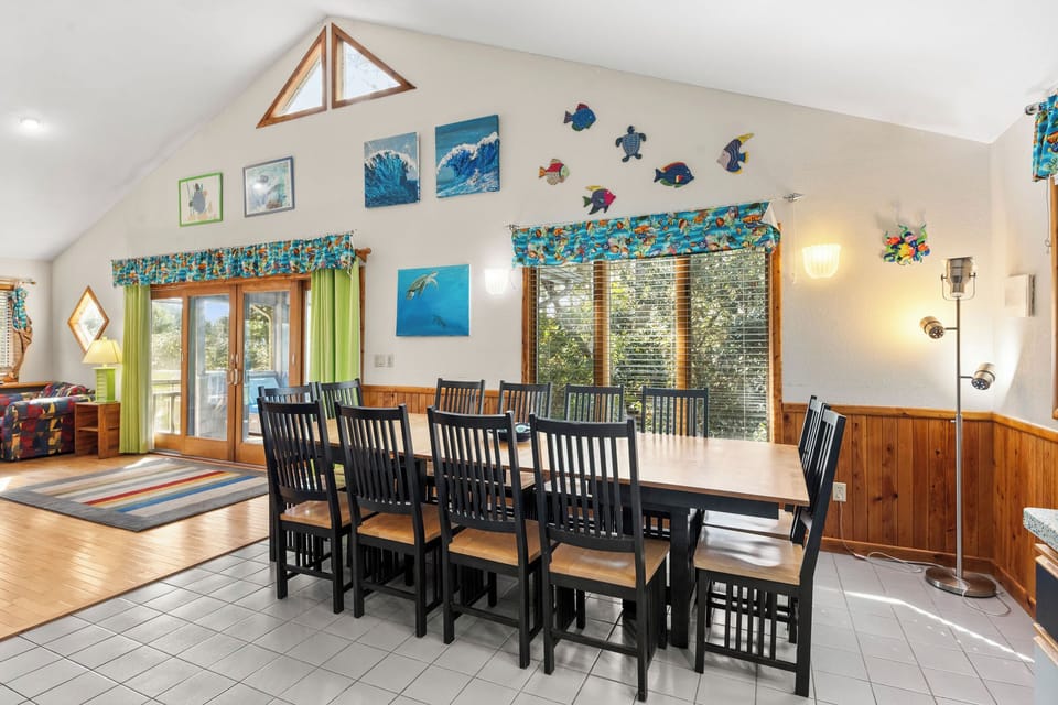 CL718: Dunewood | Top Level Dining Area