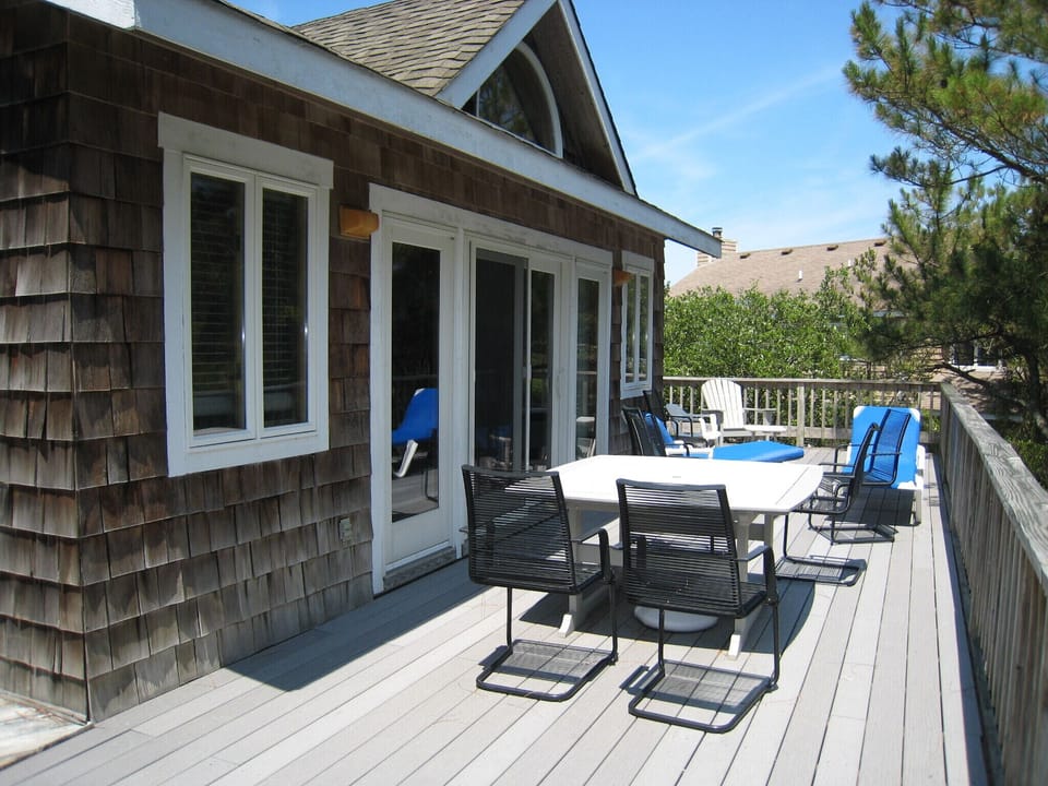 CL718: Dunewood | Deck