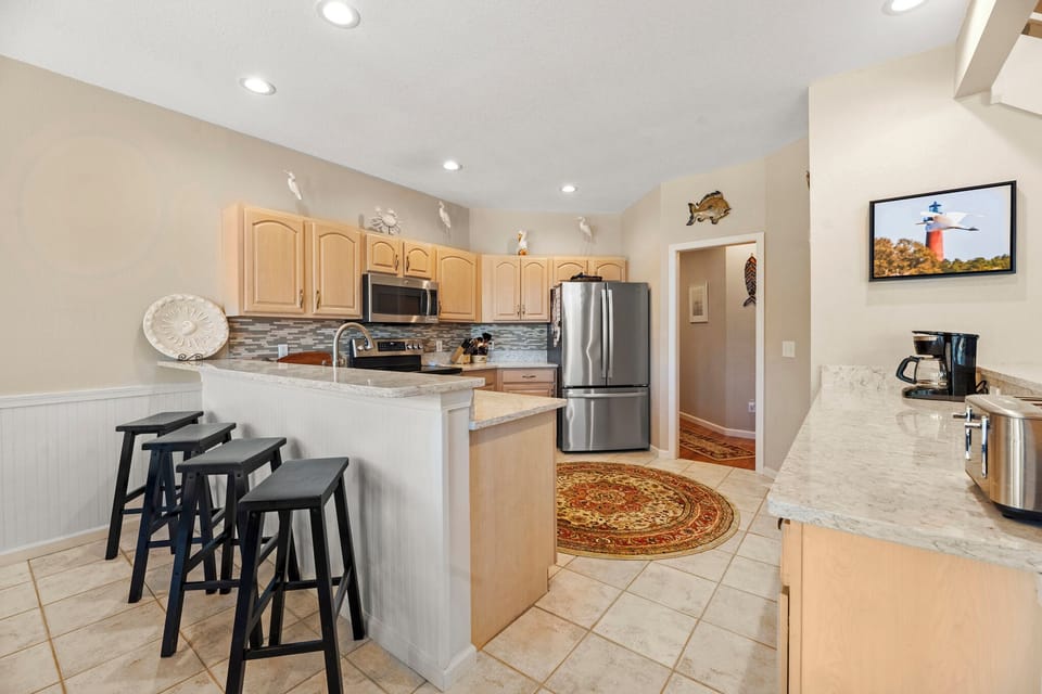 MB24: Sound Escape | Bottom Level Dining Area and Kitchen