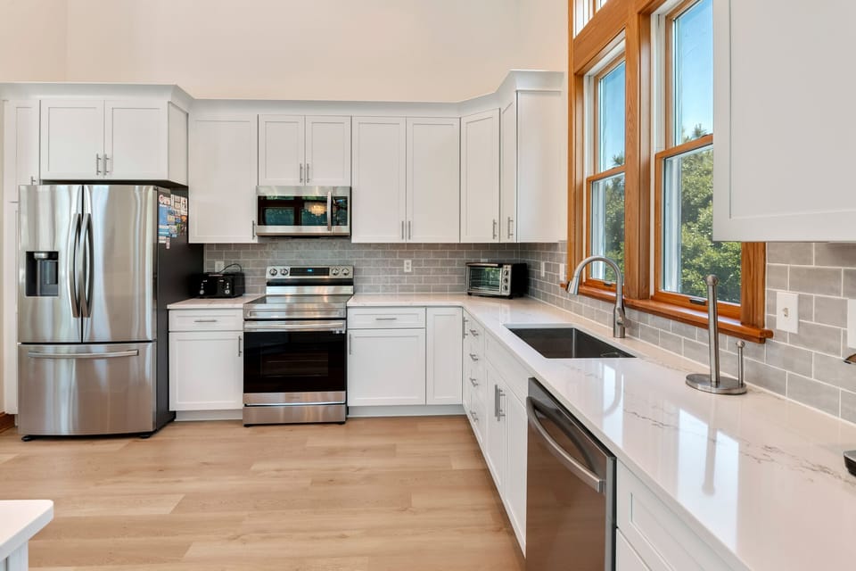 CC085: Always Summer | Top Level Kitchen