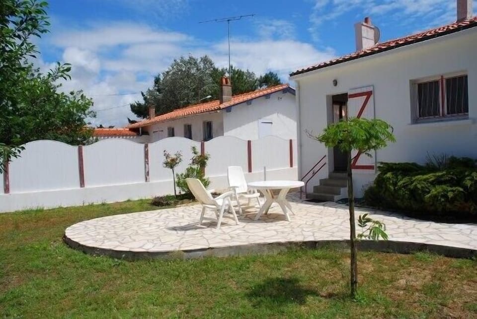 Garden of La Beschee Holiday House