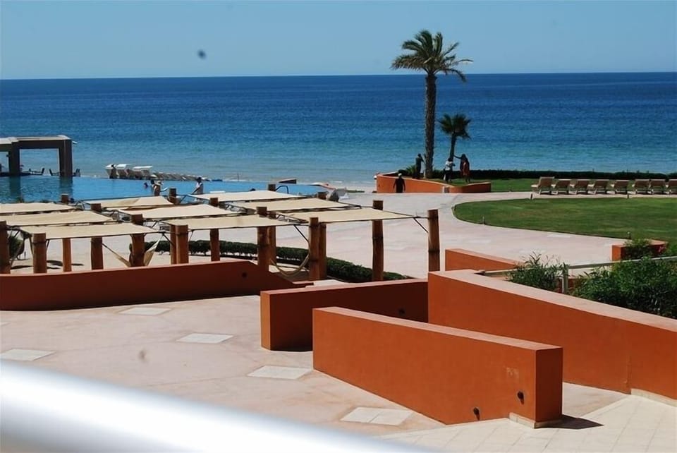 No waiting for elevators, direct access to the pool and beach!