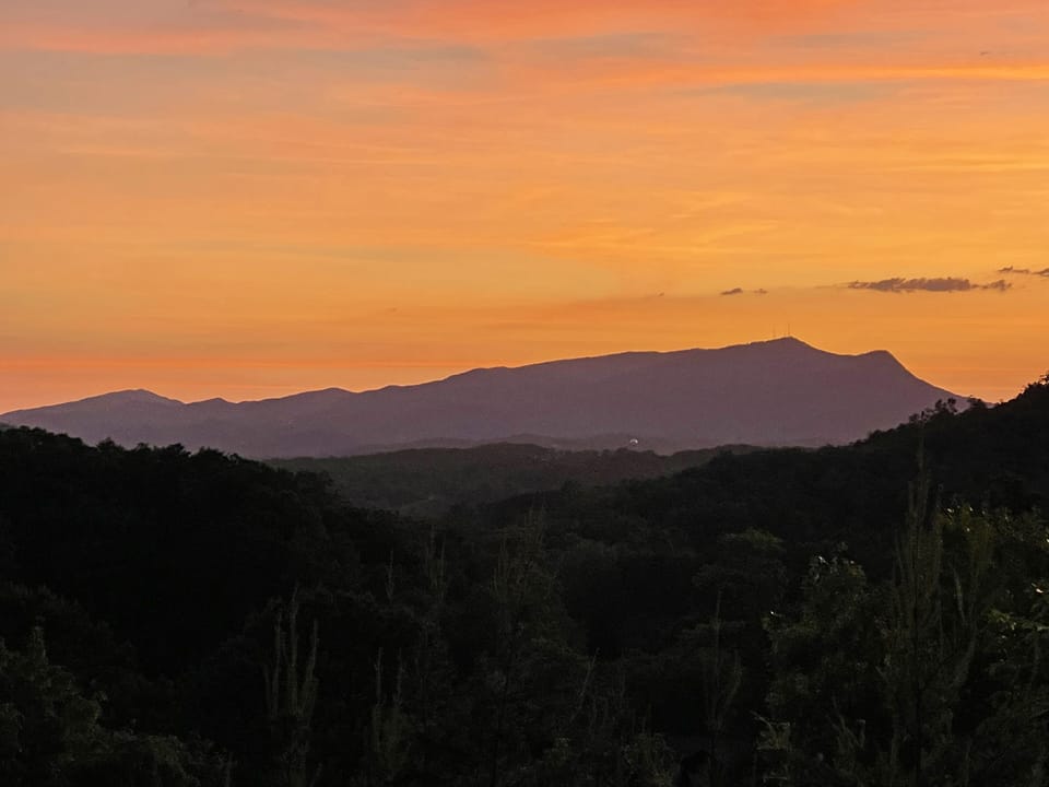 Spectacular rear deck sunset views over Bluff Mountain!