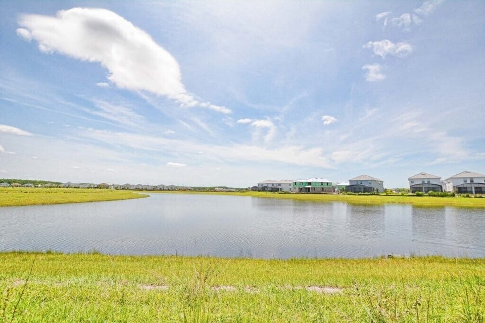 34-Lake View.jpg