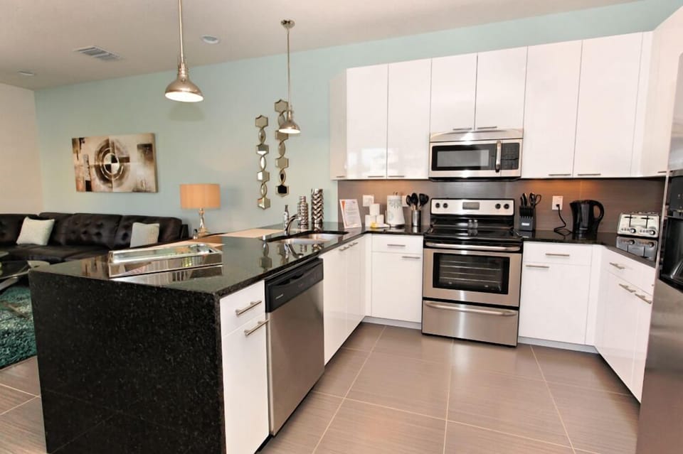 02_Stainless_Steel_Appliances_0721.jpg