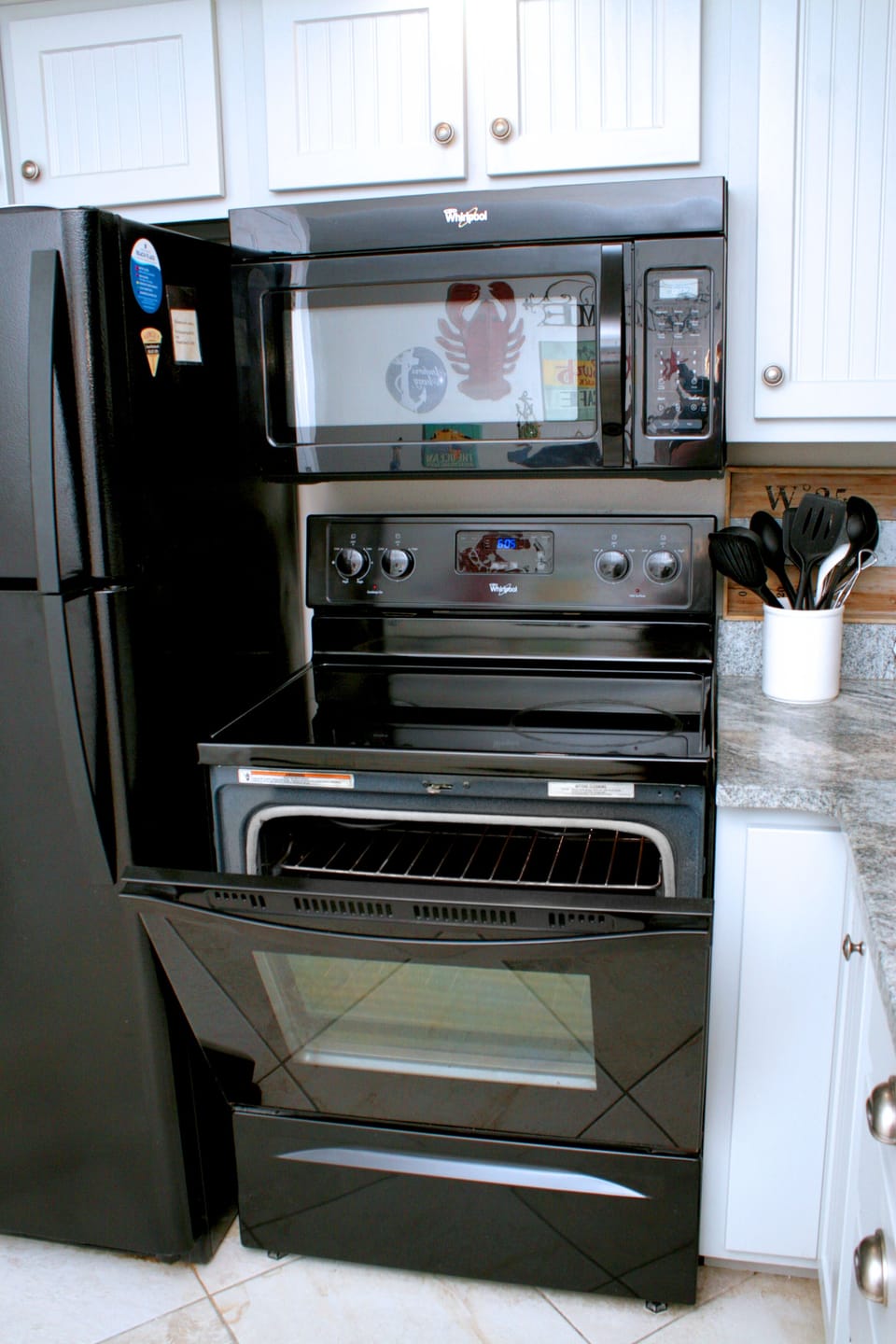 Full size appliances. 
