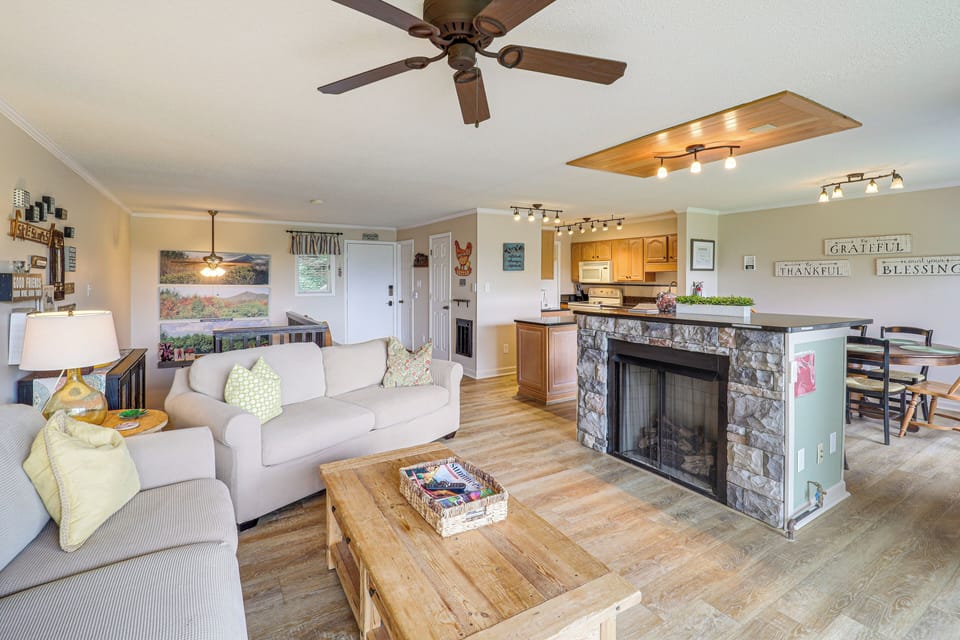 Living Room | Gas Fireplace | Flat-Screen TV