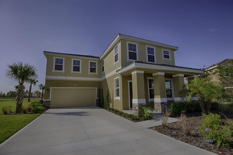 01_Front_of_Home_0721.jpg