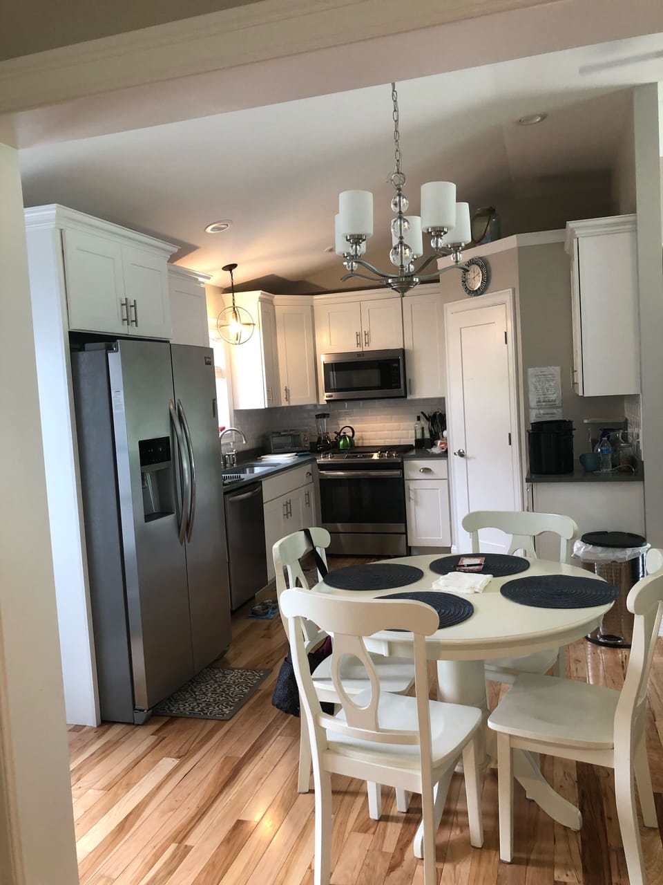 Eat in Kitchen new and stocked 