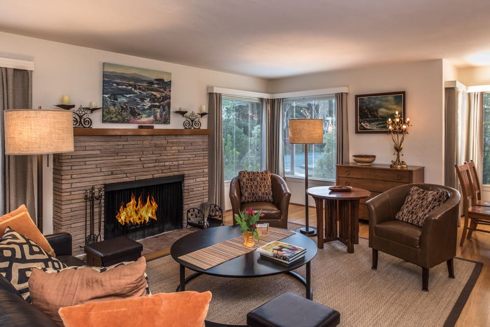 Welcome to "Pacific Grove Retreat"!