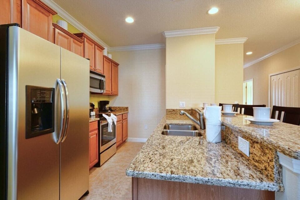 16-Kitchen.jpg