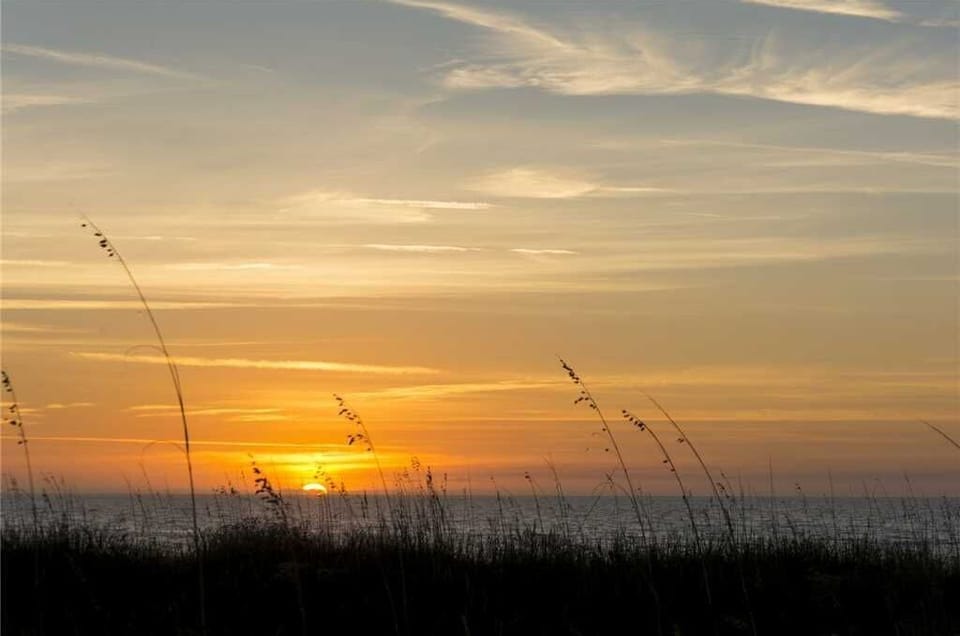 Sunset - Enjoy this Amazing view with your loved ones!