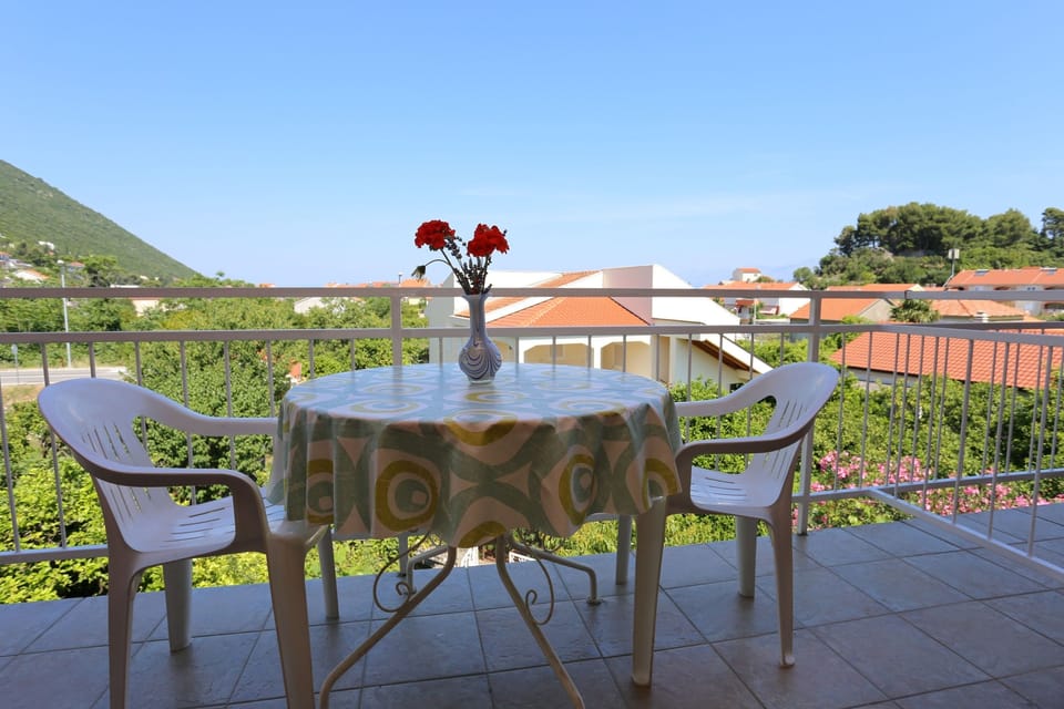 Balcony 2