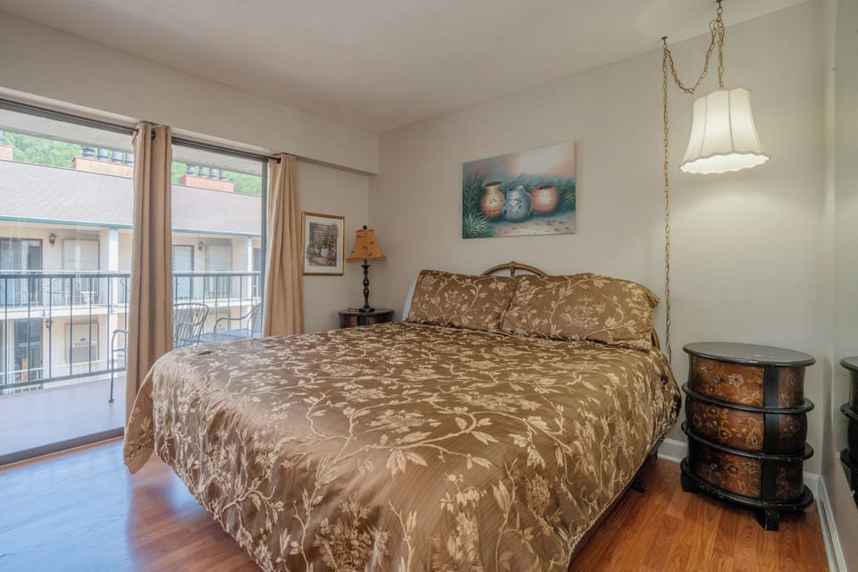 9-OakSquare-414