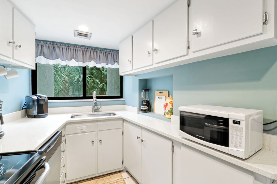Seascape Villa 3009 - Kitchen