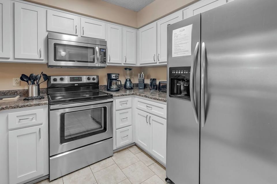 Full size appliances and fully equipped kitchen.