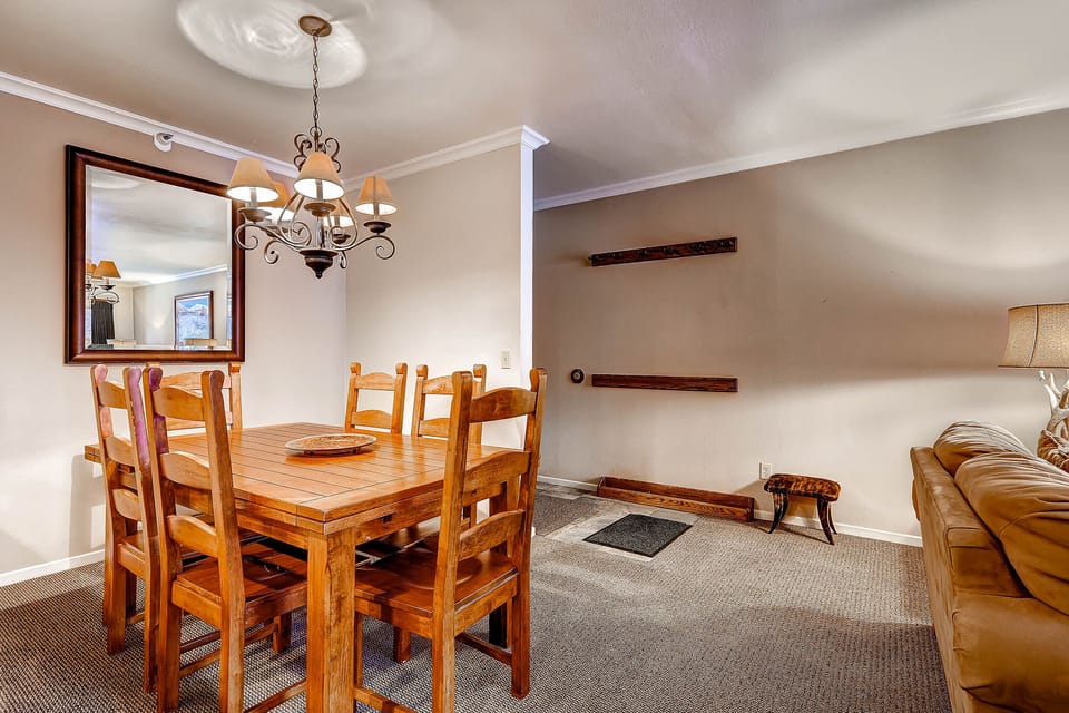 Dining table seating 6 - Park City Lodging-Park Station 236-Dining Room