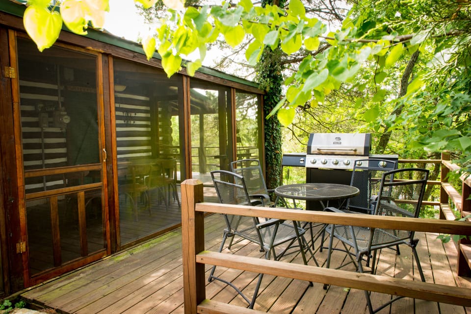 Screened in porch