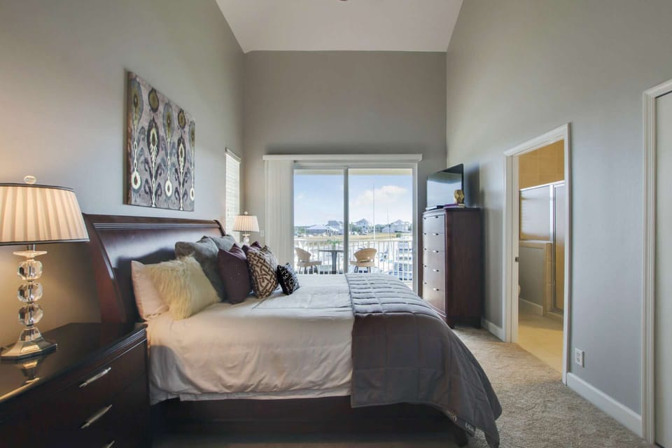 Comfortable master bedroom with King sized bed and ensuite bathroom