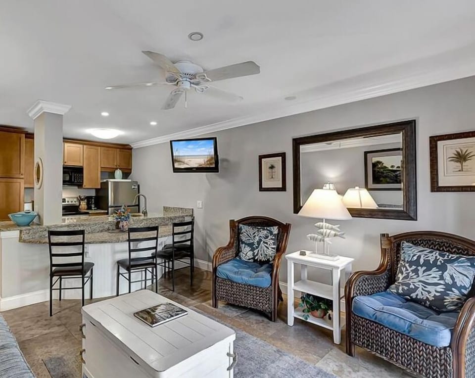 Ocean Dunes 102 - Living Room