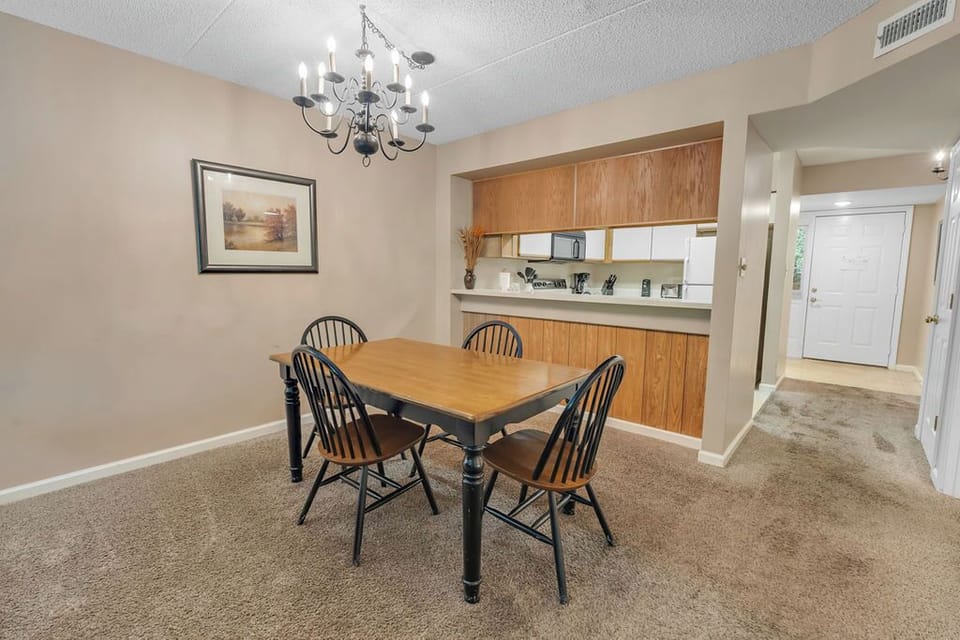 pass through counter to dinning area