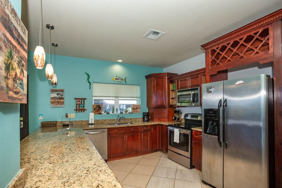 Fully equipped modern kitchen