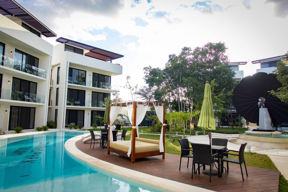 Pool area