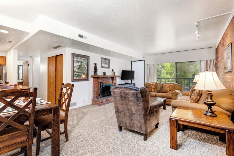 Park Station 124 has an open concept living area.