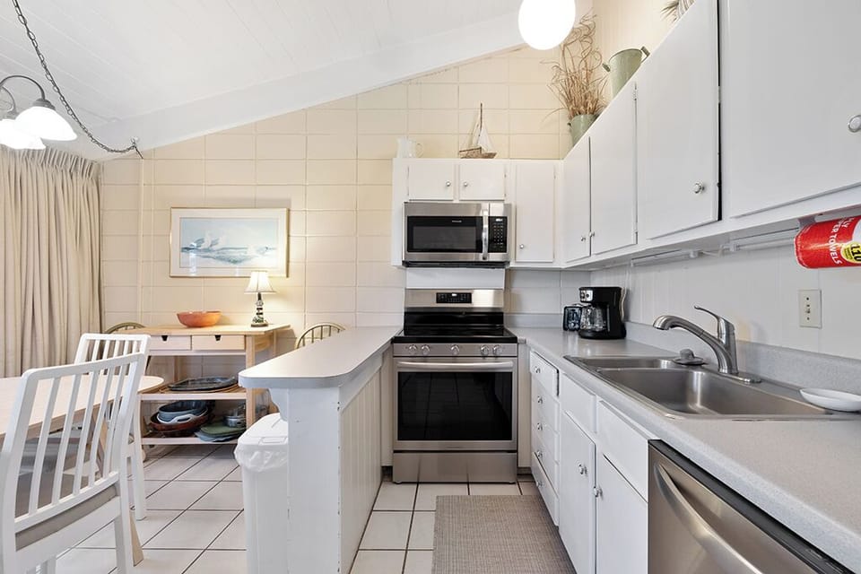Kitchen - New Stainless Appliances