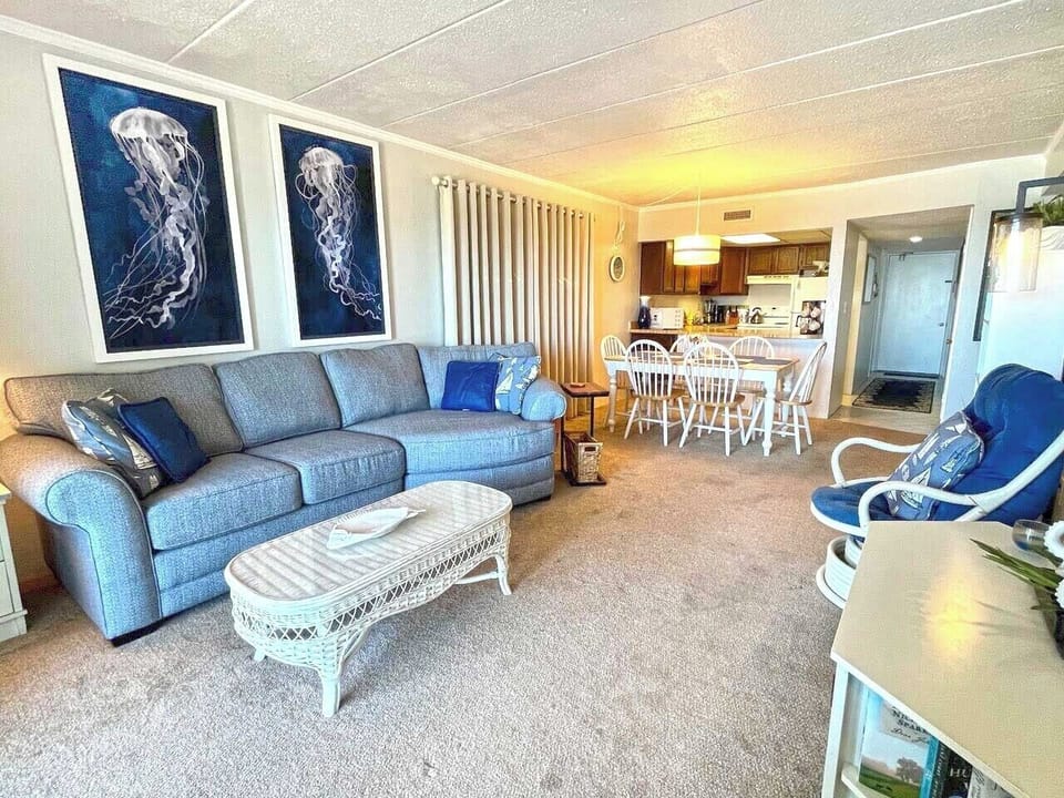 LIVING-AREA
