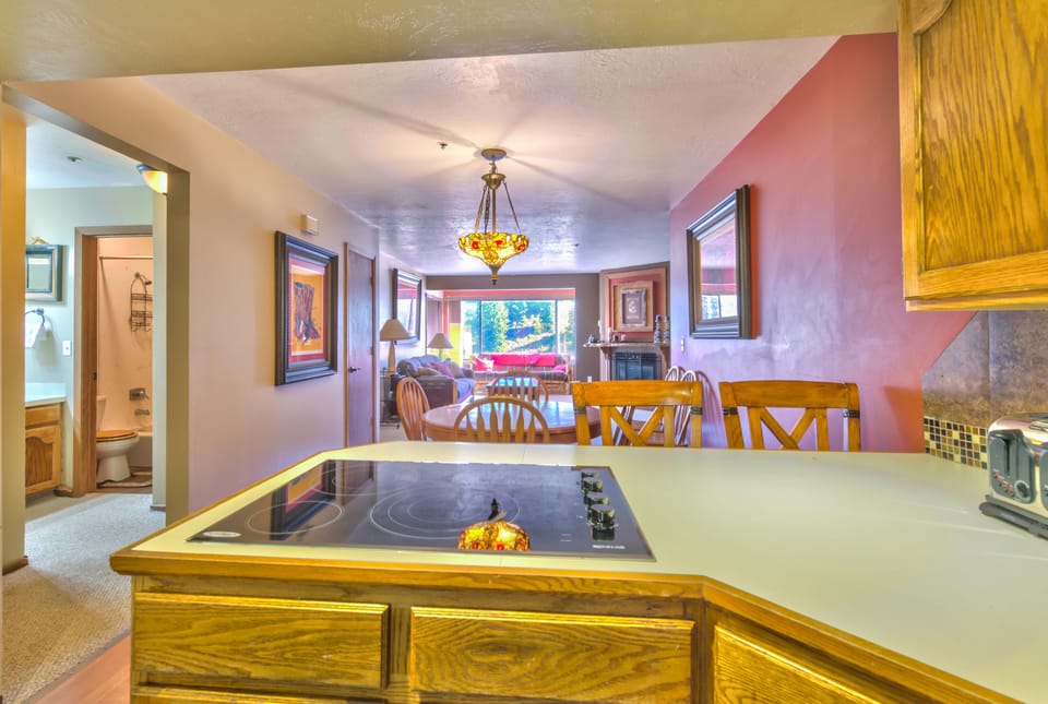 POWDER MOUNTAIN UTAH  SKI OR SUMMER CONDO RENTAL