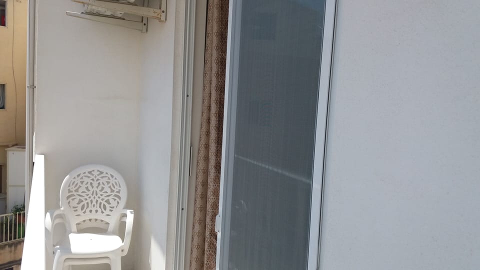 Back balcony