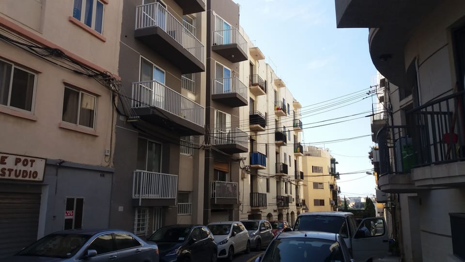 Neighbourhood and apartment block
