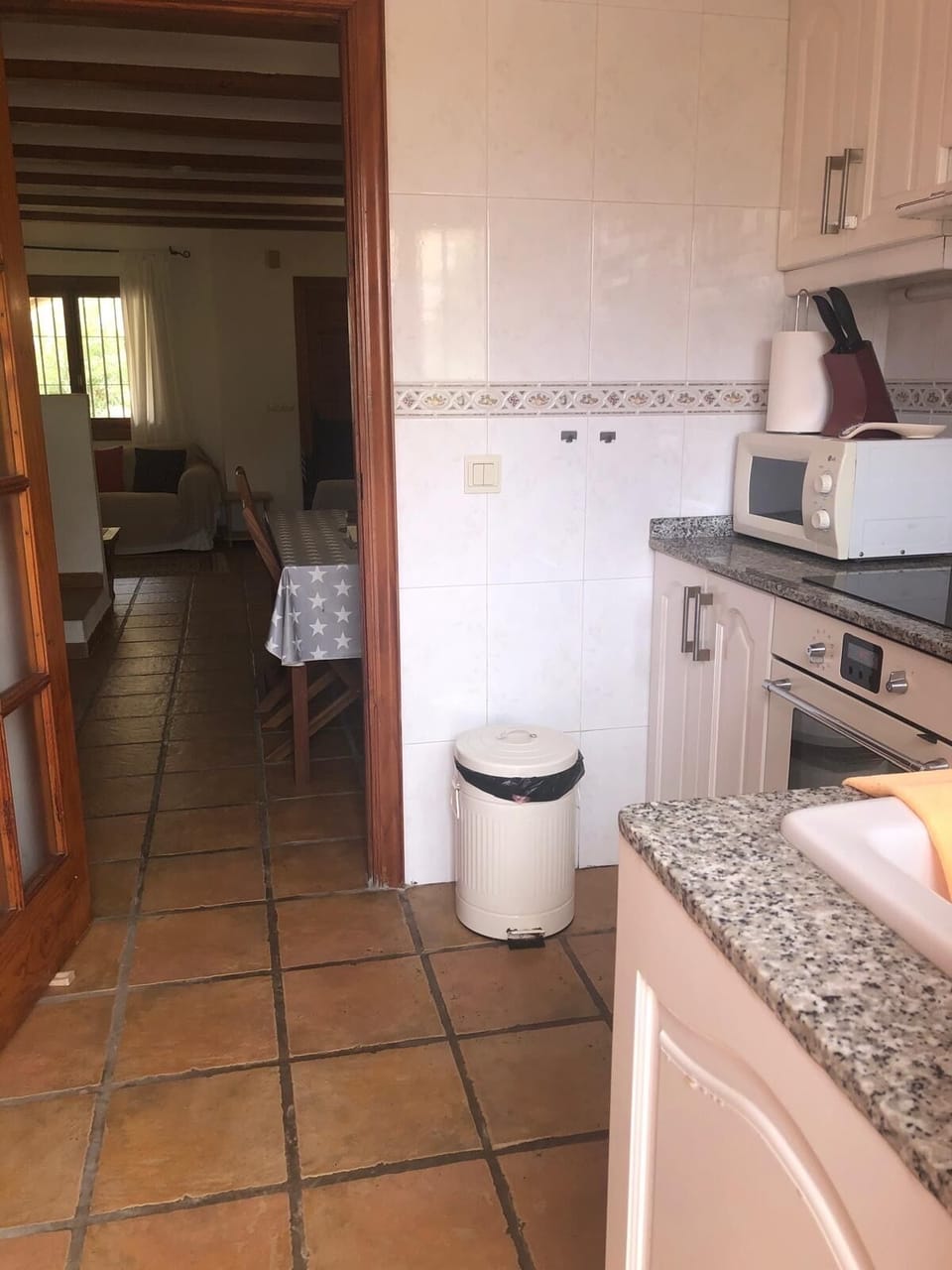 Fully equipped kitchen for simple meals