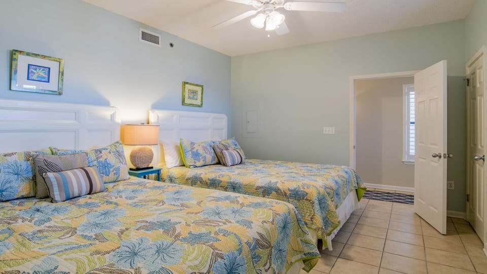 Phoenix VI 1409 Guest bedroom