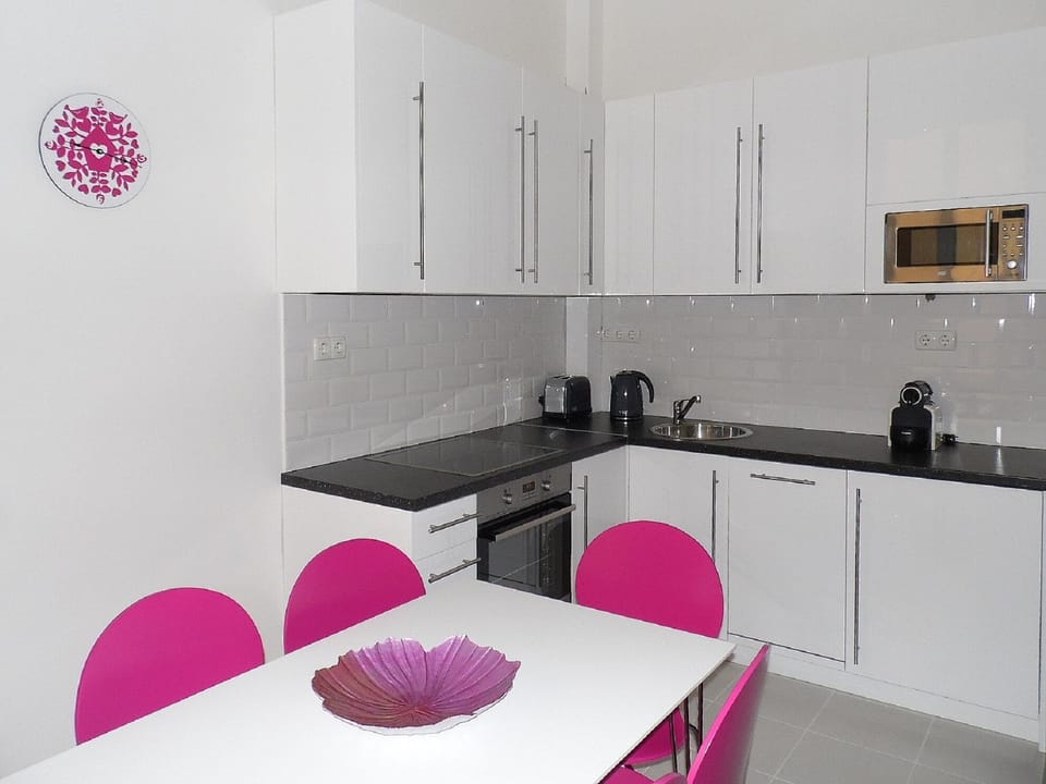 Designer Kitchen with Nespresso Coffee 