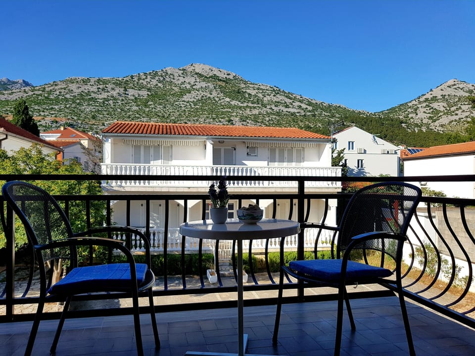 Terrace 2